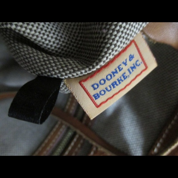 Dooney & Bourke - Picture 2 of 6